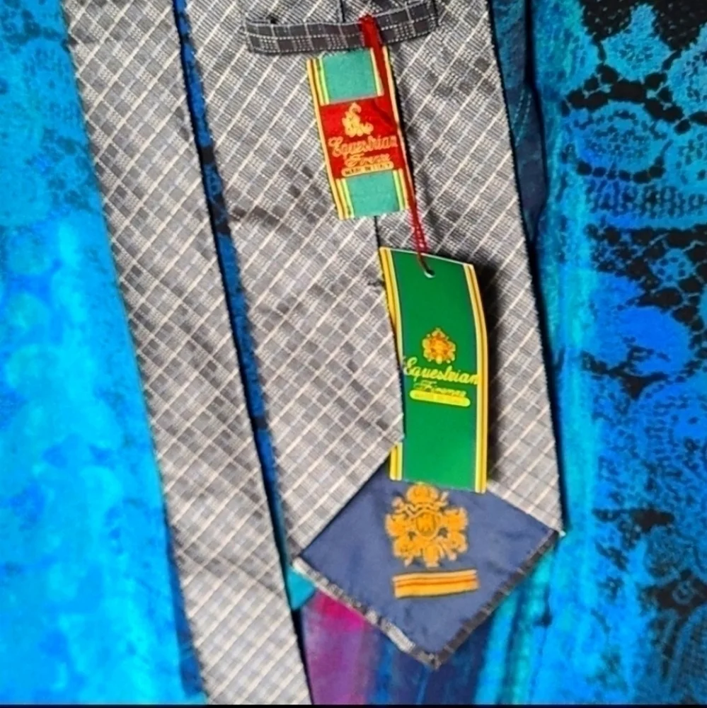 Equestrian Firenze Made in Italy 100% Silk Gray Men's Necktie Unisex Geometrical